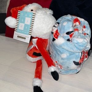 NEW🤩❤️❤️🎄🎄decorative pillow and throw set !